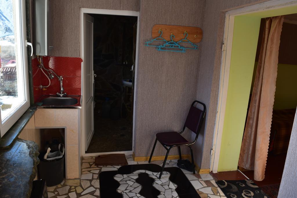 Qusha Guesthouse Meeting In The Mountains And Views Stepantsminda Exterior foto
