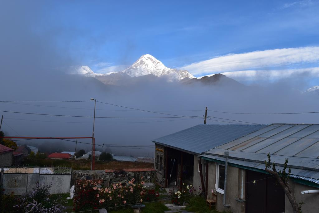 Qusha Guesthouse Meeting In The Mountains And Views Stepantsminda Exterior foto