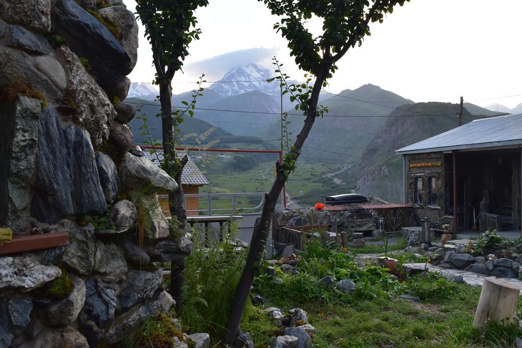 Qusha Guesthouse Meeting In The Mountains And Views Stepantsminda Exterior foto