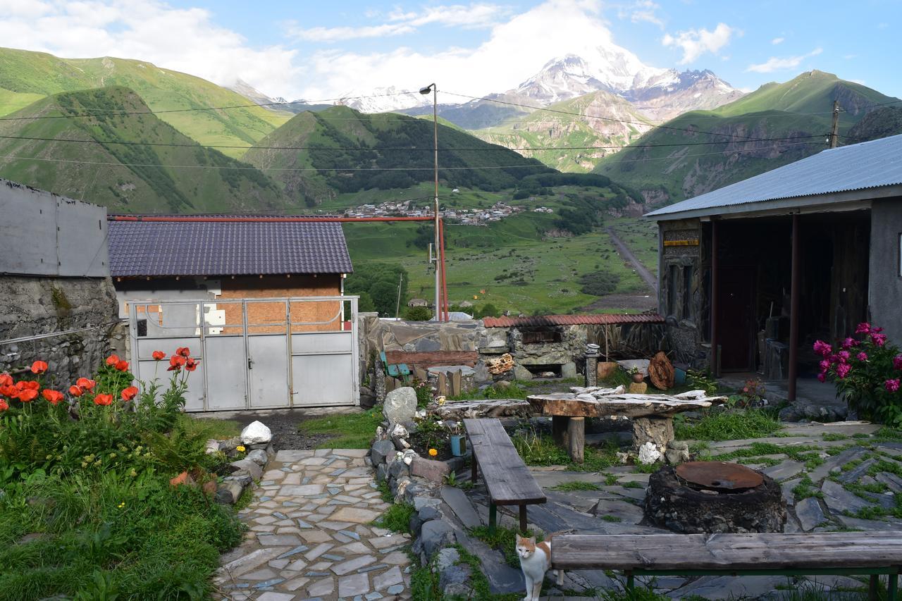 Qusha Guesthouse Meeting In The Mountains And Views Stepantsminda Exterior foto