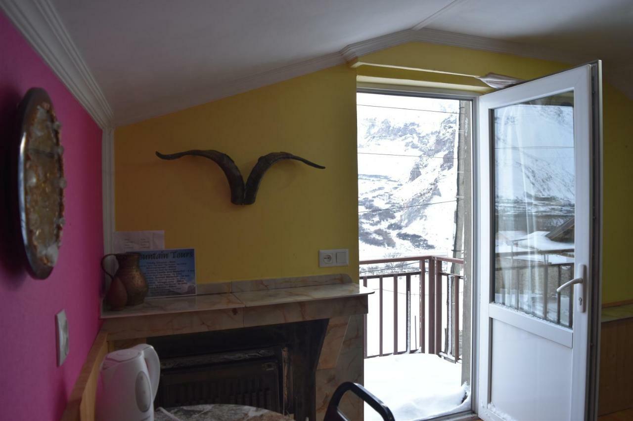 Qusha Guesthouse Meeting In The Mountains And Views Stepantsminda Exterior foto